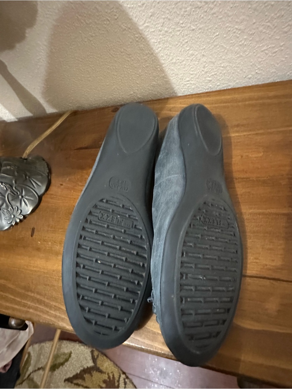 Women’s Floral Detail Grey Ballet Flats - Picture 2 of 4